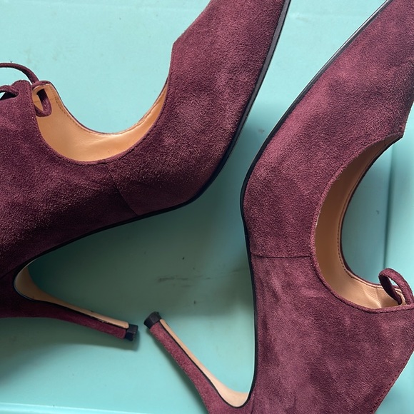 Ivanka Trump Suede Pump - Picture 4 of 6